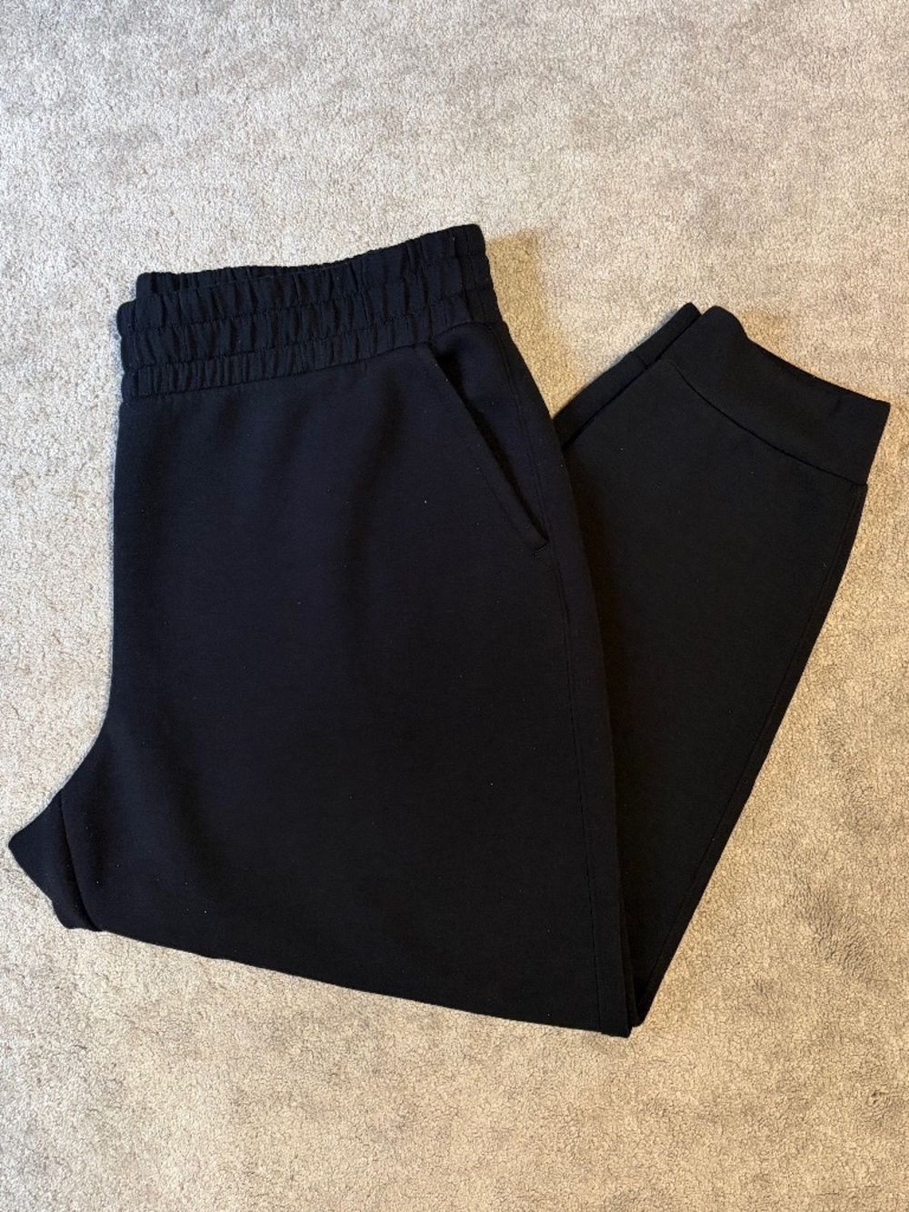 3 for $12: Old Navy bounce fleece jogger sweatpants